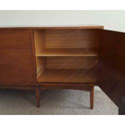 Vintage teak dressoir