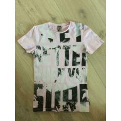 Twee t-shirts, beide Coolcat maat 146/152