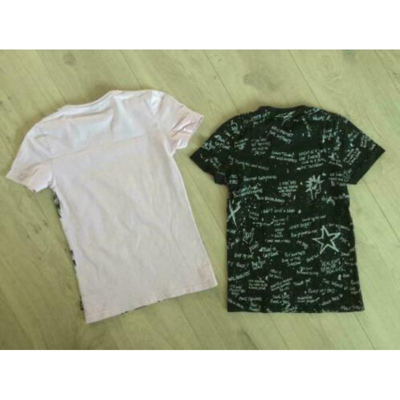 Twee t-shirts, beide Coolcat maat 146/152