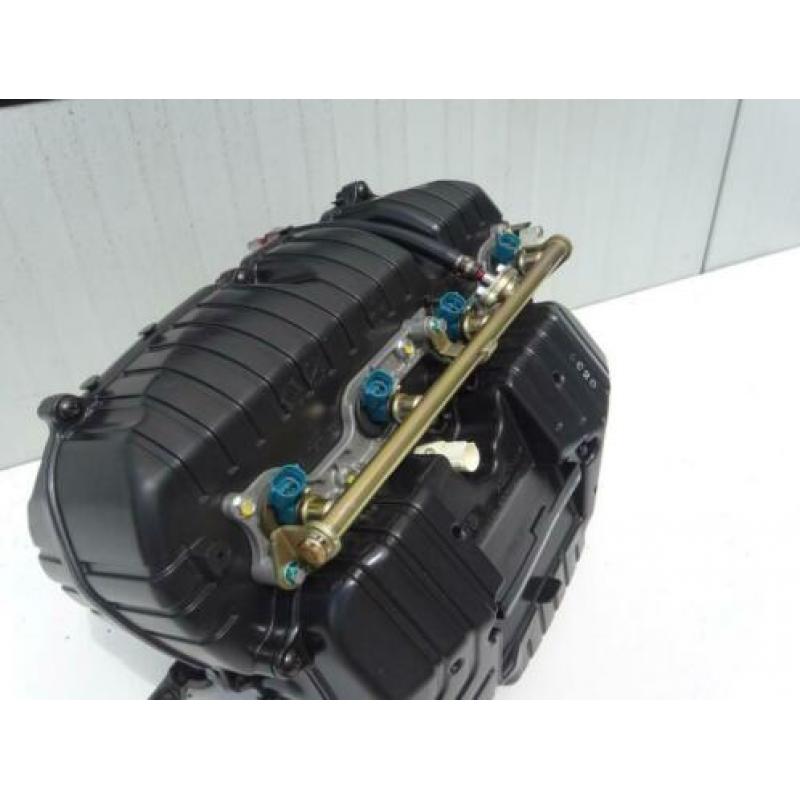 Luchtfilter box + Injectoren Honda CBR1000RR Fireblade 2006