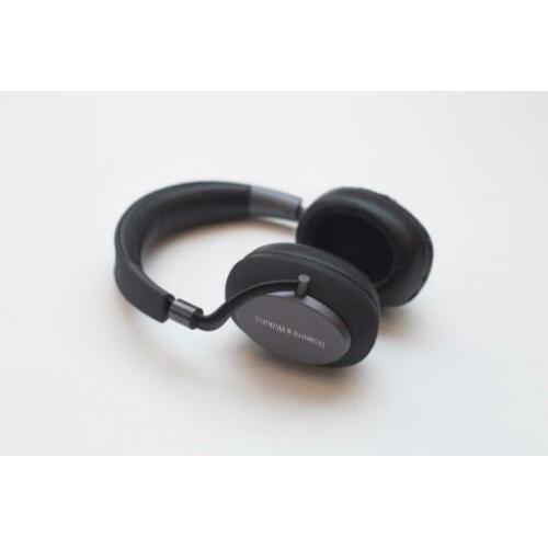 B&W Bowers & Wilkins PX noise cancelling wireless headphones