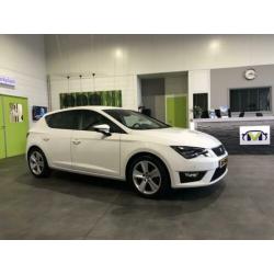 Seat Leon 2.0 TDI FR 150 pk Connect Airco ECC | LED | Naviga