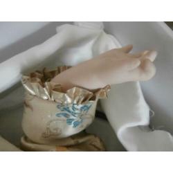 Chinese babypop met certificaat biscuitporcelein handgemaakt