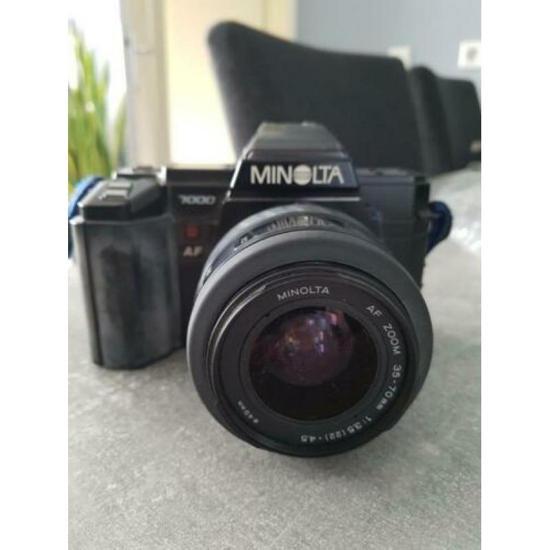 Minolta 7000 AF 35mm SLR AF camera