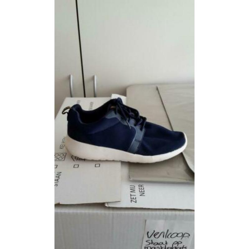 Weinig gedragen leuke dbl sneaker maat 38