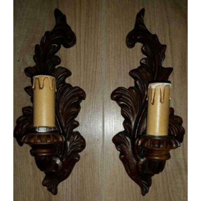 2 Houten wandlampjes.