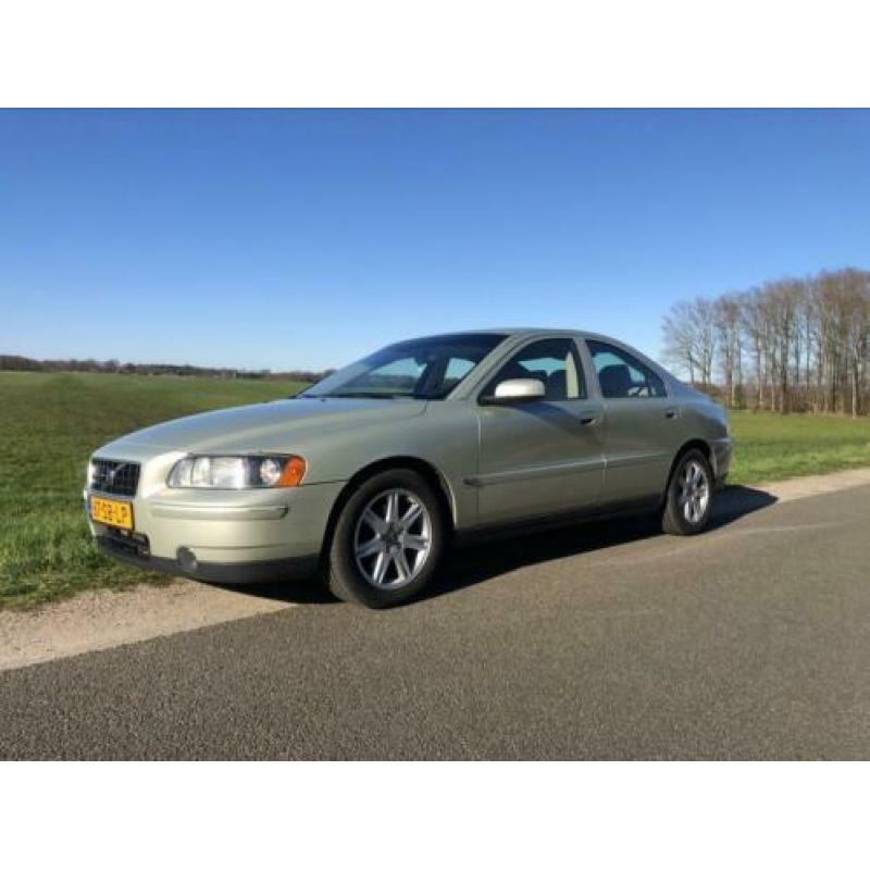Volvo S60 2.4 D5 Geartronic 2005 Beige