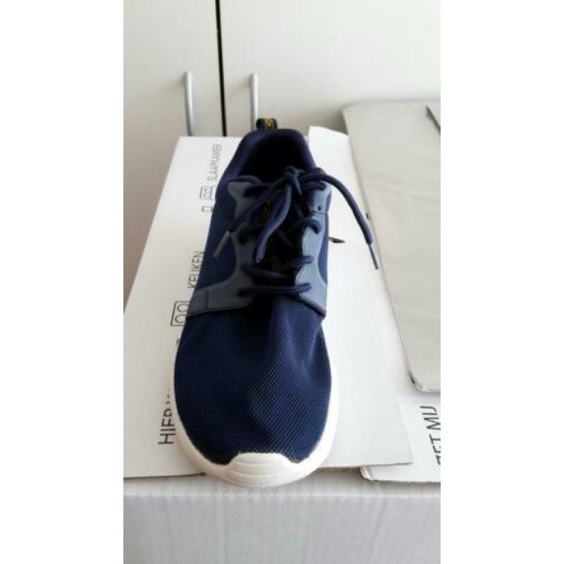 Weinig gedragen leuke dbl sneaker maat 38