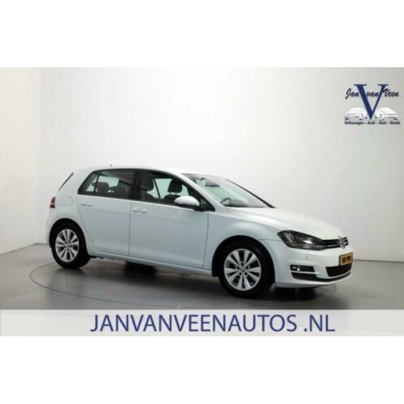 Volkswagen Golf 1.0 TSI Business Edition Connected 6-bak Xen