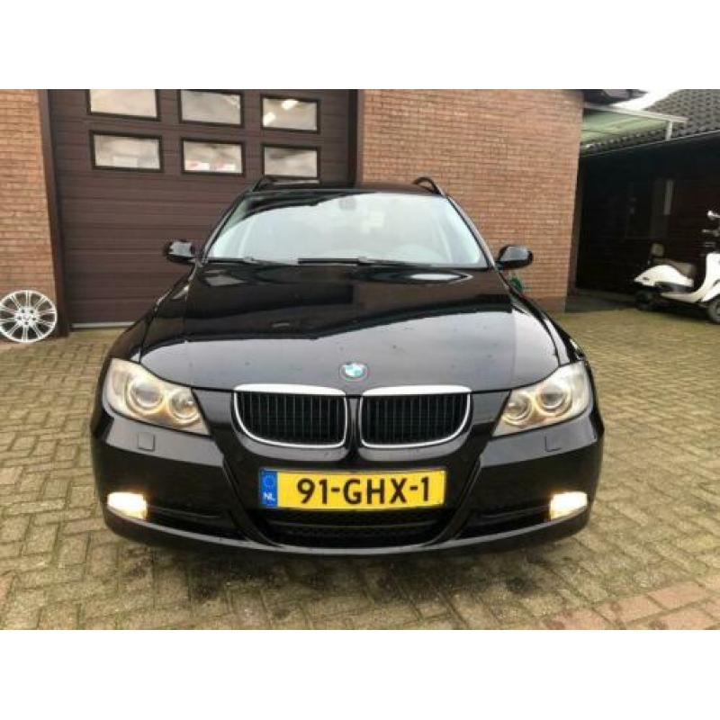 BMW 3-serie Touring 318i Business Line N.A.P.|Navi|Xenon|PDC