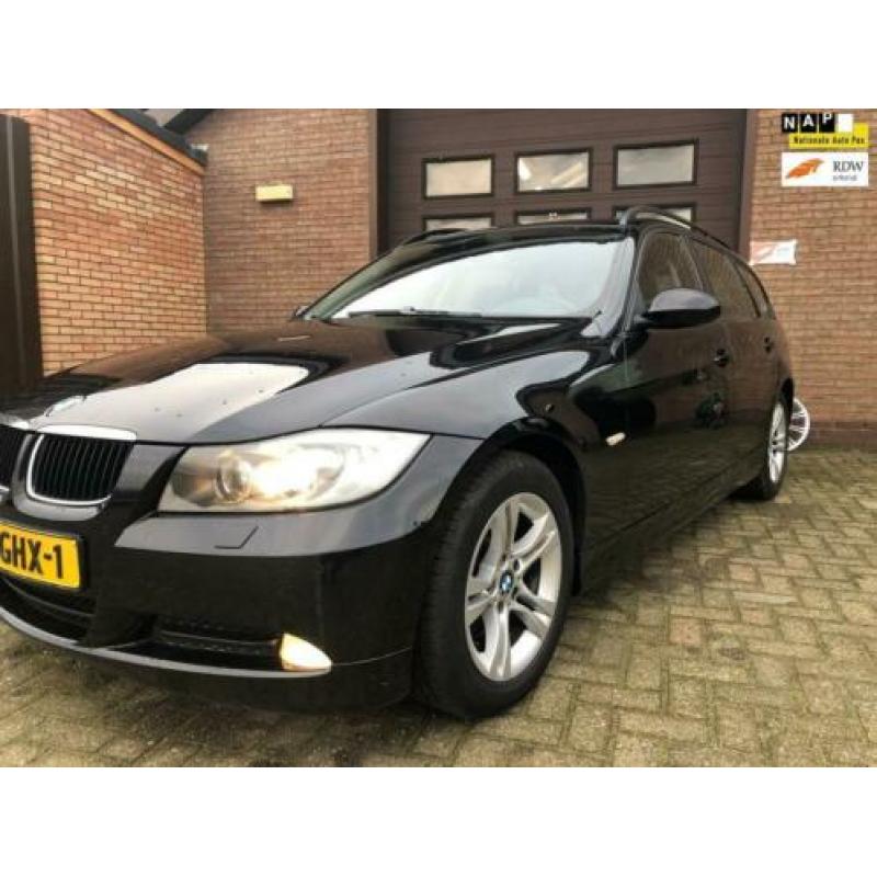 BMW 3-serie Touring 318i Business Line N.A.P.|Navi|Xenon|PDC