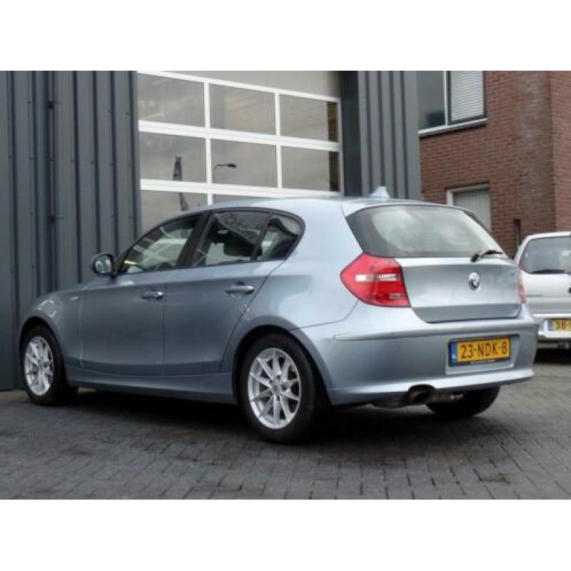 BMW 1-serie 116i Business Line Automaat Navigatie Climatecon