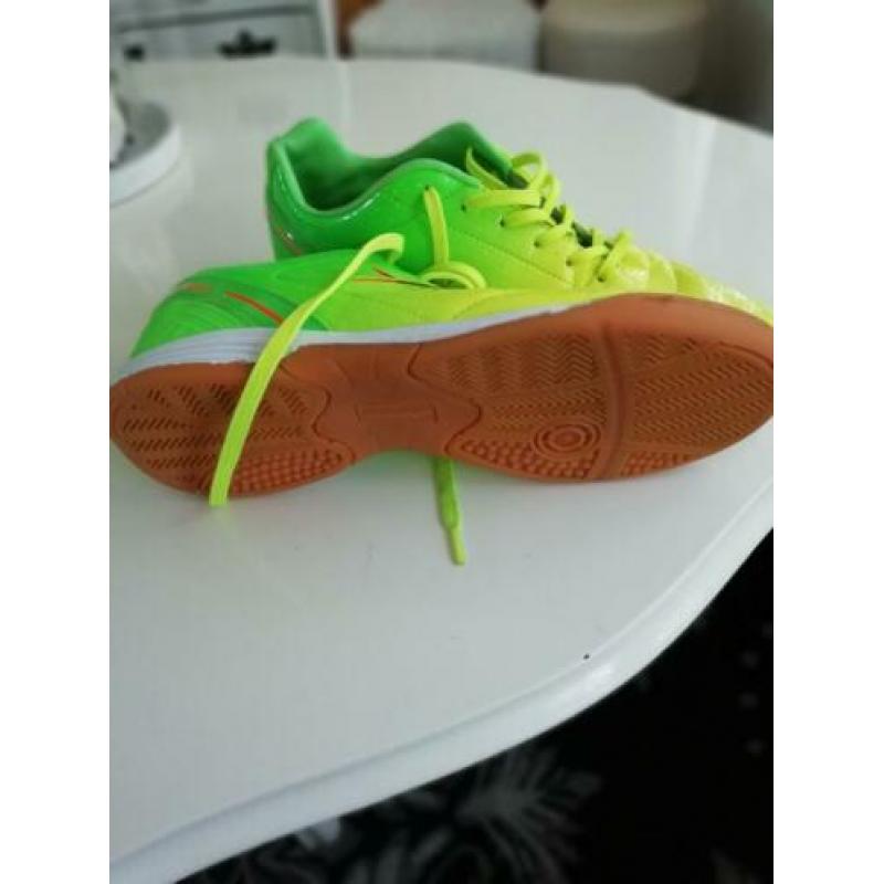 Fel gele/groene sportschoenen mt 40