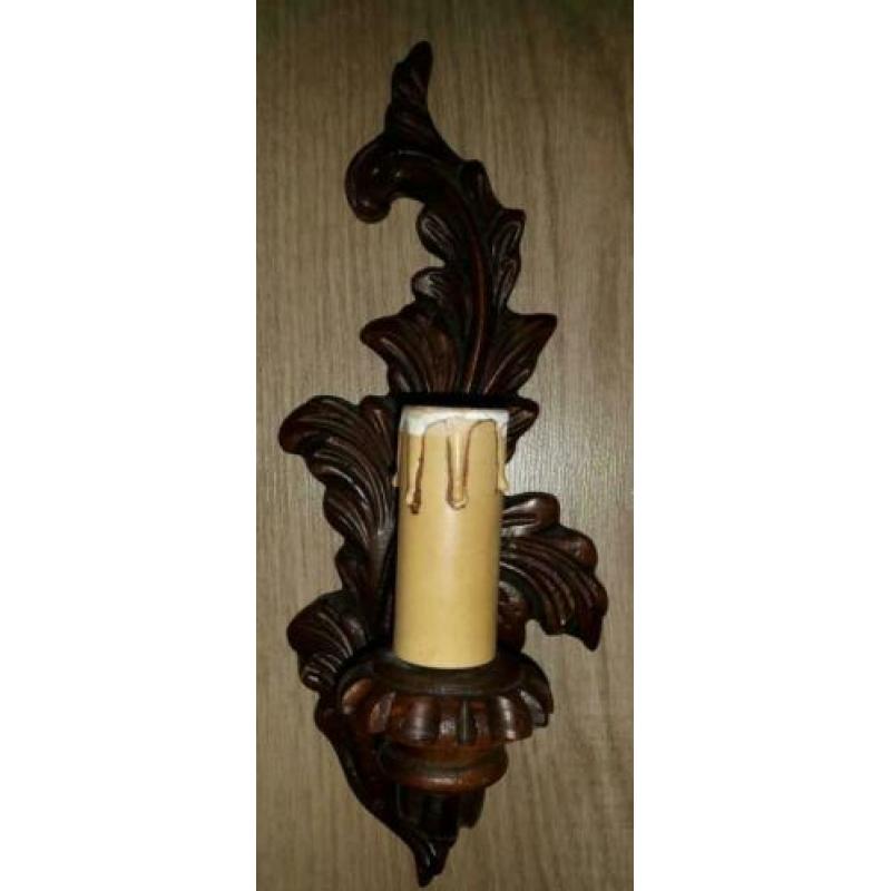 2 Houten wandlampjes.