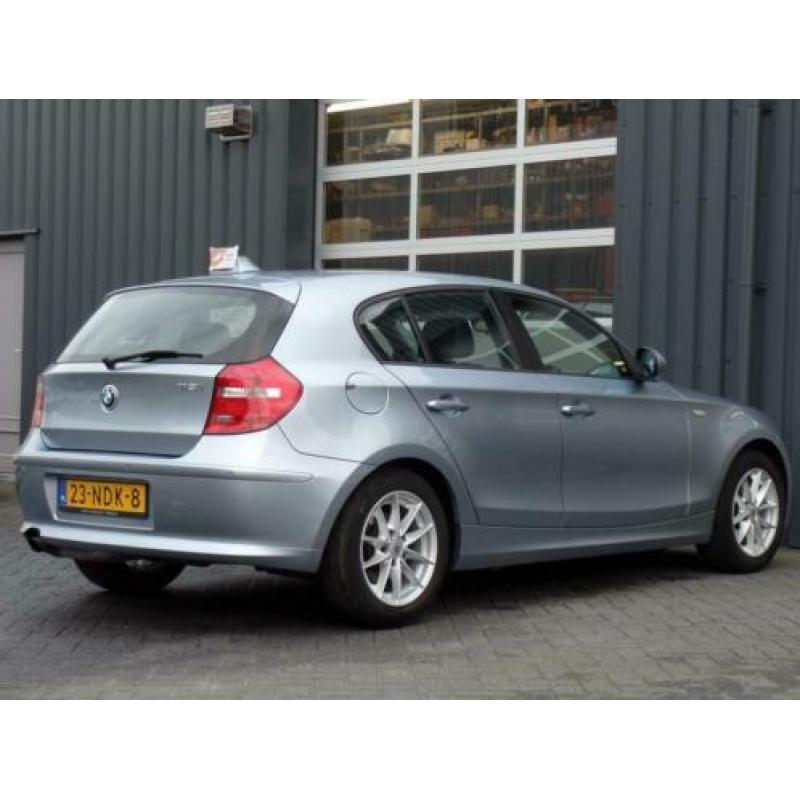 BMW 1-serie 116i Business Line Automaat Navigatie Climatecon