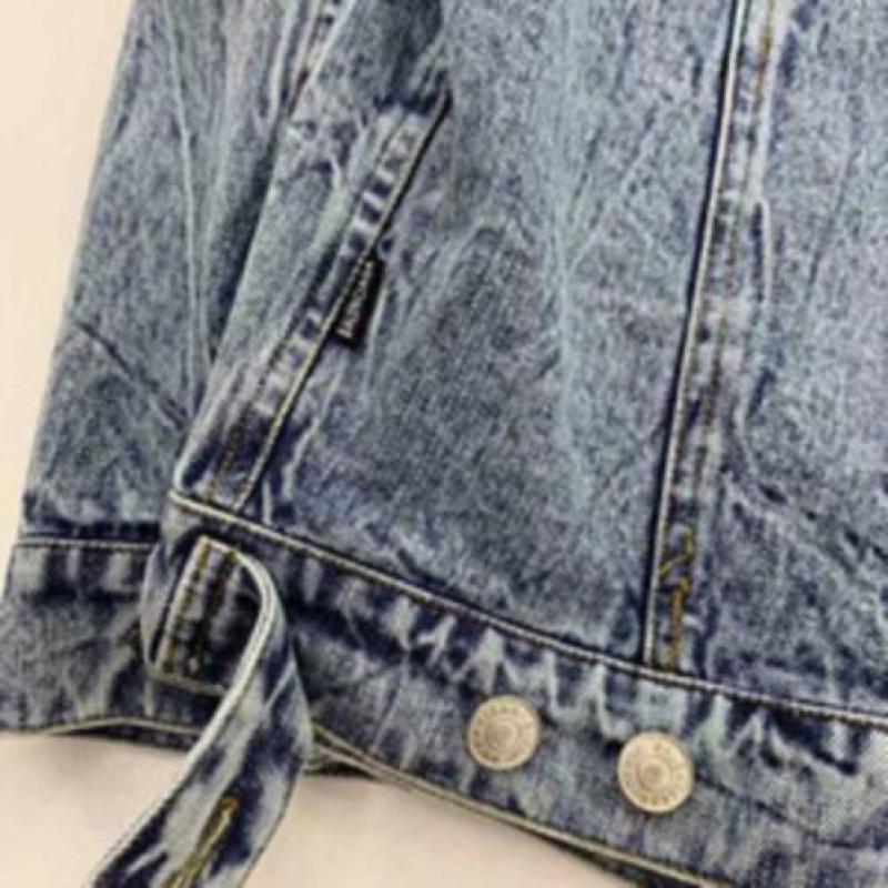 Balenciaga denimjack logo