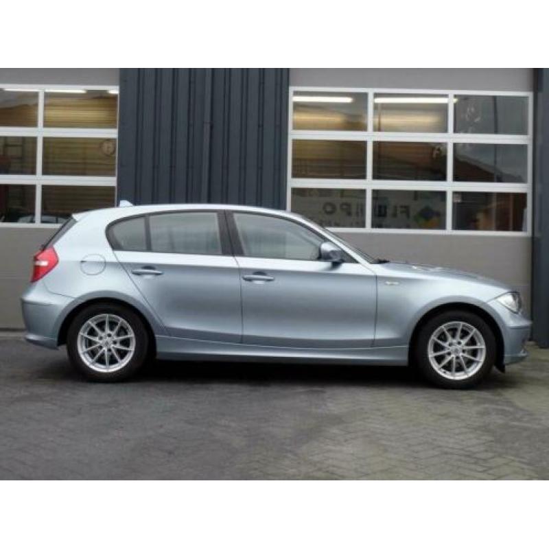 BMW 1-serie 116i Business Line Automaat Navigatie Climatecon