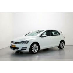 Volkswagen Golf 1.0 TSI Business Edition Connected 6-bak Xen