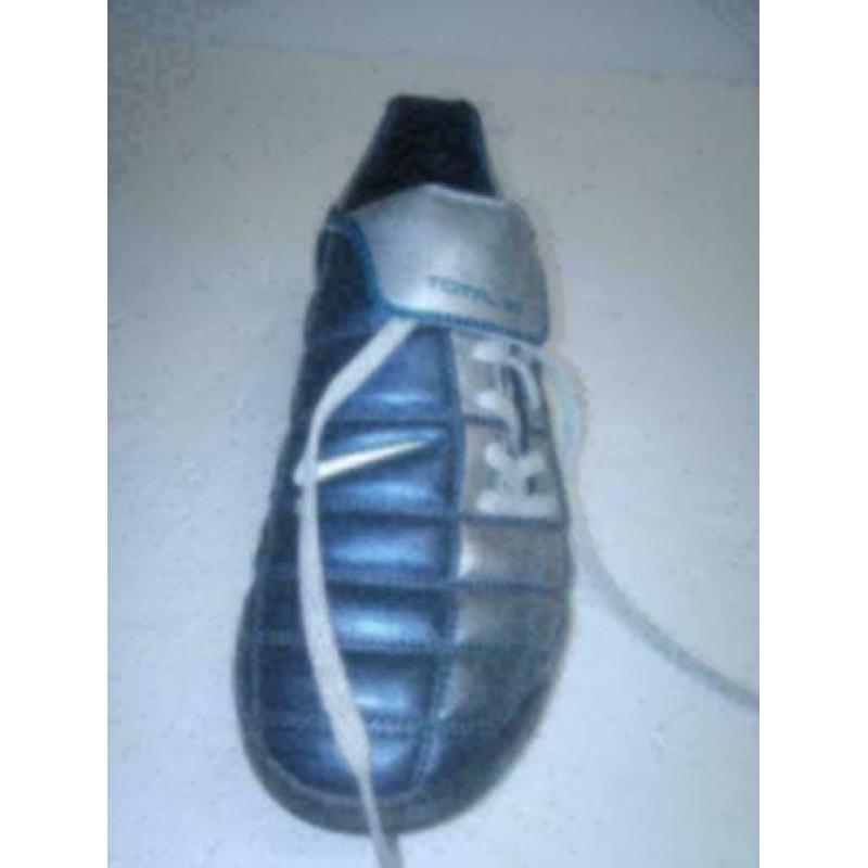 Nike total 90 voetbalschoenen kunstgras maat 37,5 (23,5cm)