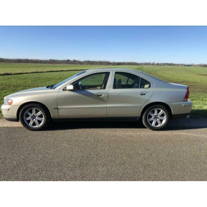 Volvo S60 2.4 D5 Geartronic 2005 Beige