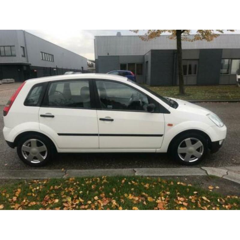 Ford Fiesta 1.4-16V Ambiente apk tot 03-2020