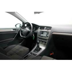 Volkswagen Golf 1.0 TSI Business Edition Connected 6-bak Xen