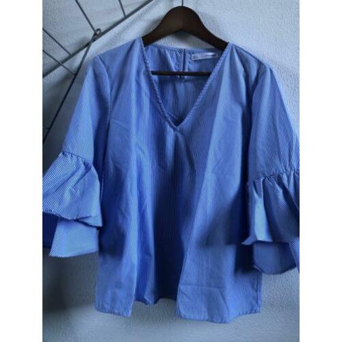 NIEUW: blauw gestreepte blouse met volant van sfera maat L