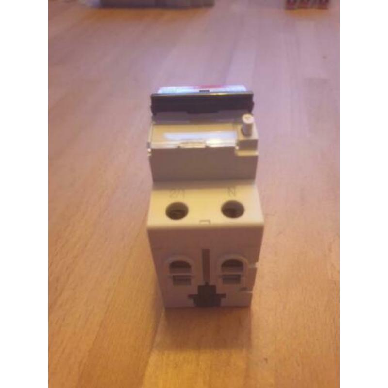 ABB HAF aardlekautomaat B32, DS201