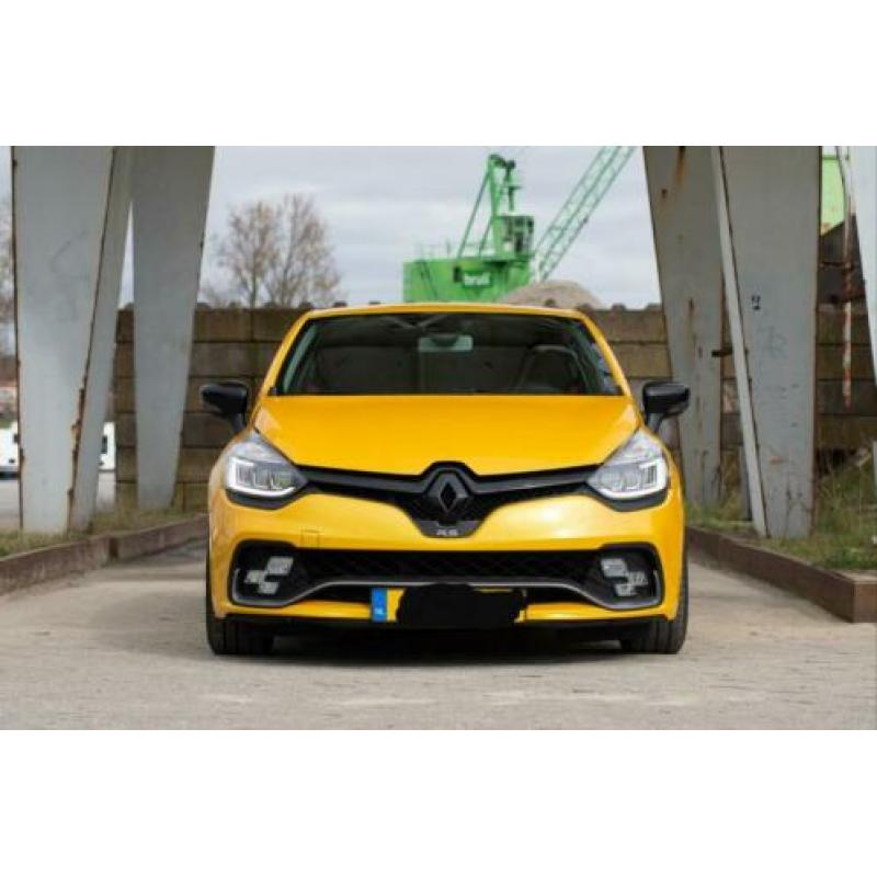 Renault Clio RS Trophy 1.6 T. | Akrapovic | Facelift | Geel