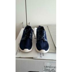 Weinig gedragen leuke dbl sneaker maat 38