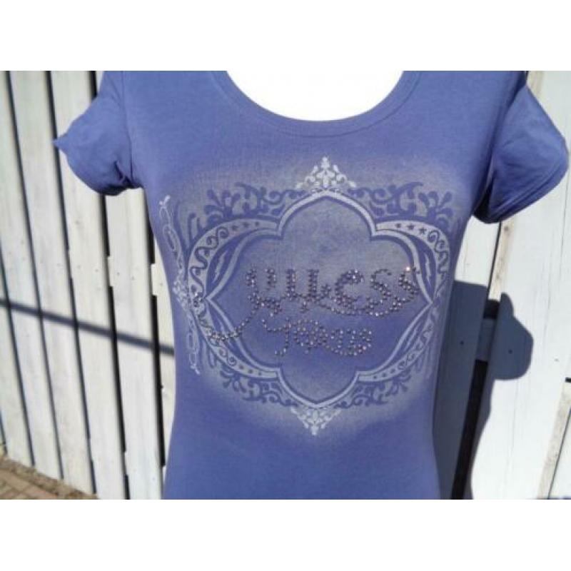 blauw GUESS t shirt M als (Staat L in maar valt als M)