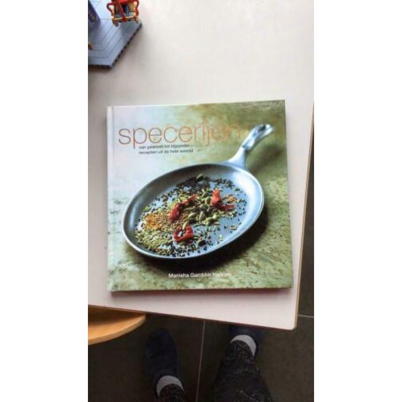 Kook boek van Afrika,Indie en Europa recepten.nieuw