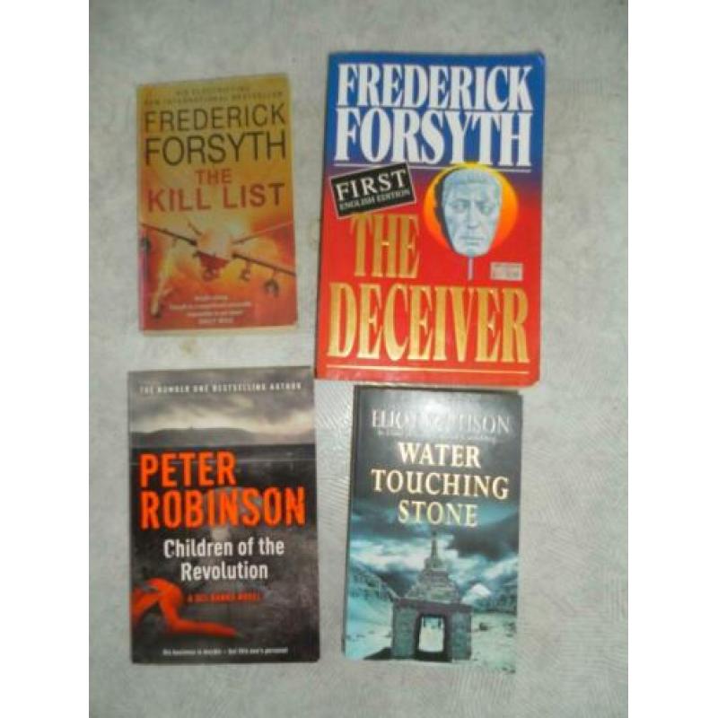 thrillers Wood, French, Forsyth, Pattison, Picoult, Robinson