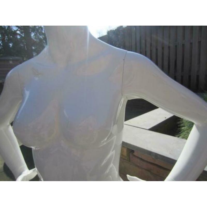 Paspop, mannequin torso vrouw (nummer 2)