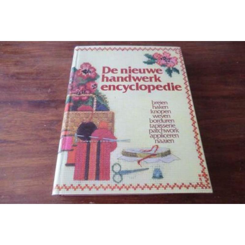De nieuwe handwerk encyclopedie - Judy Brittain, Oosterbaan