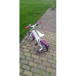 Kinderfiets met zijwieltjes