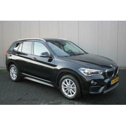 BMW X1 sDrive18i Aut. Executive-edition Sportstoelen/Navigat
