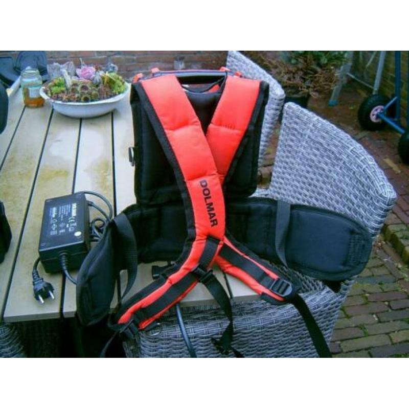 Dolmar accupack met bosmaaier en heggenschaar
