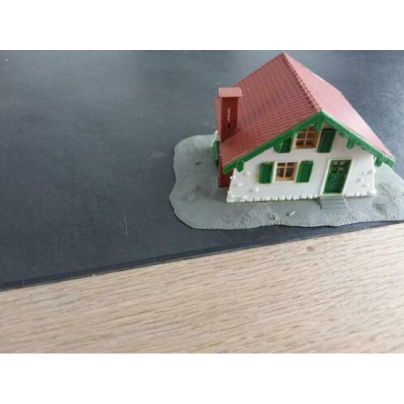 Mooie serie model huisjes van HO.