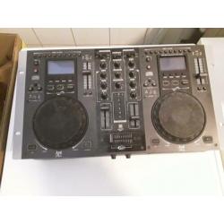 Leuke GEMINI CDM-3600 DJ Workstation mengpaneel