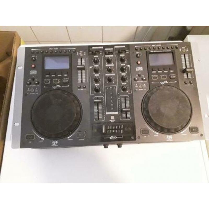 Leuke GEMINI CDM-3600 DJ Workstation mengpaneel
