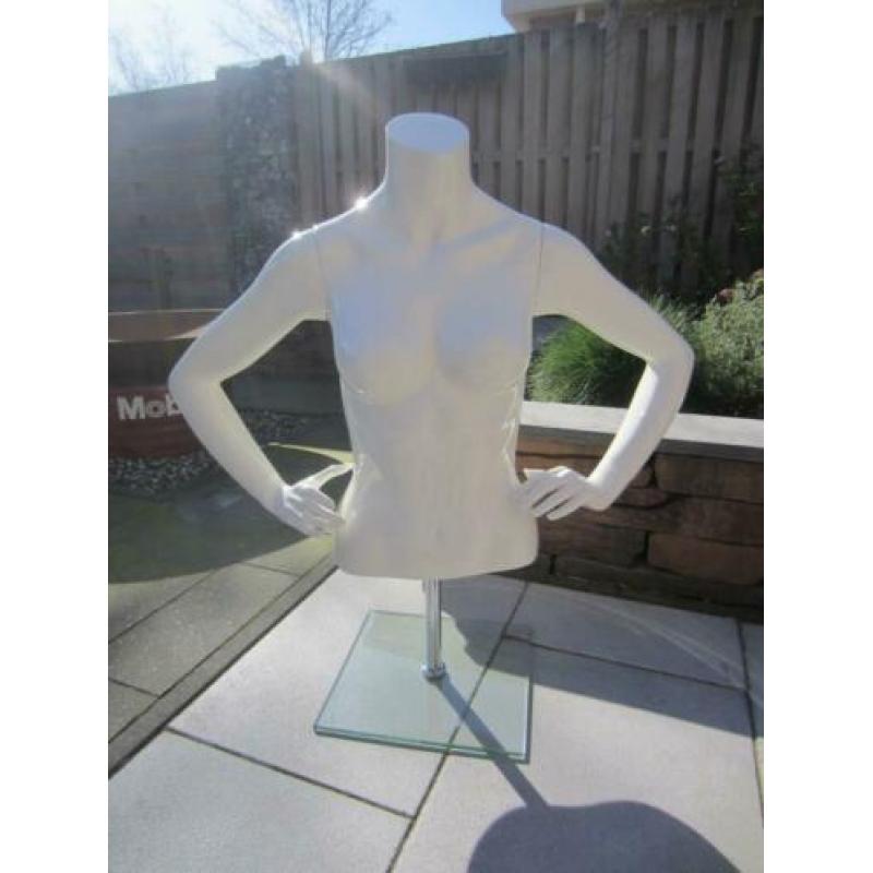 Paspop, mannequin torso vrouw (nummer 2)