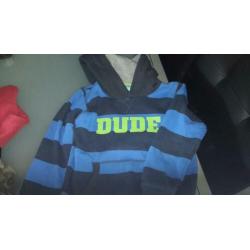 Pakket sweaters maat 128/134 4 stuks en 1 vest