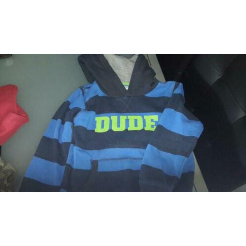 Pakket sweaters maat 128/134 4 stuks en 1 vest