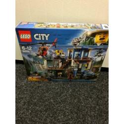 Ongeopend! - Politiekantoor op de berg - LEGO City - 60174
