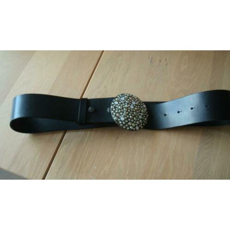 SARI design zwarte riem met stras steentjes maat 95 cm