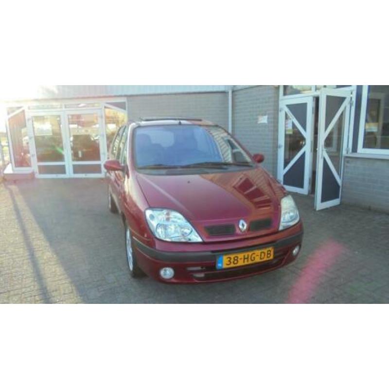 Renault Scénic 2.0-16V Privilège