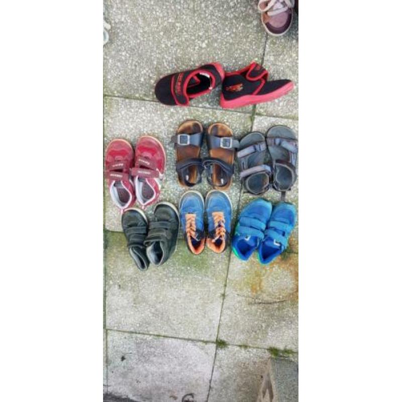 Partij Kinder schoenen maat 27