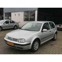 Volkswagen Golf 1.6-16V Sportline Airco/ Cruise/ El.raam/APK