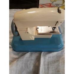 oud kinder naaimachine